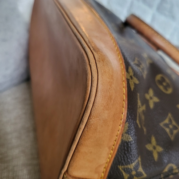 Auth Louis Vuitton Alma PM Handbag Monogram Canvas ... - Picture 14 of 16
